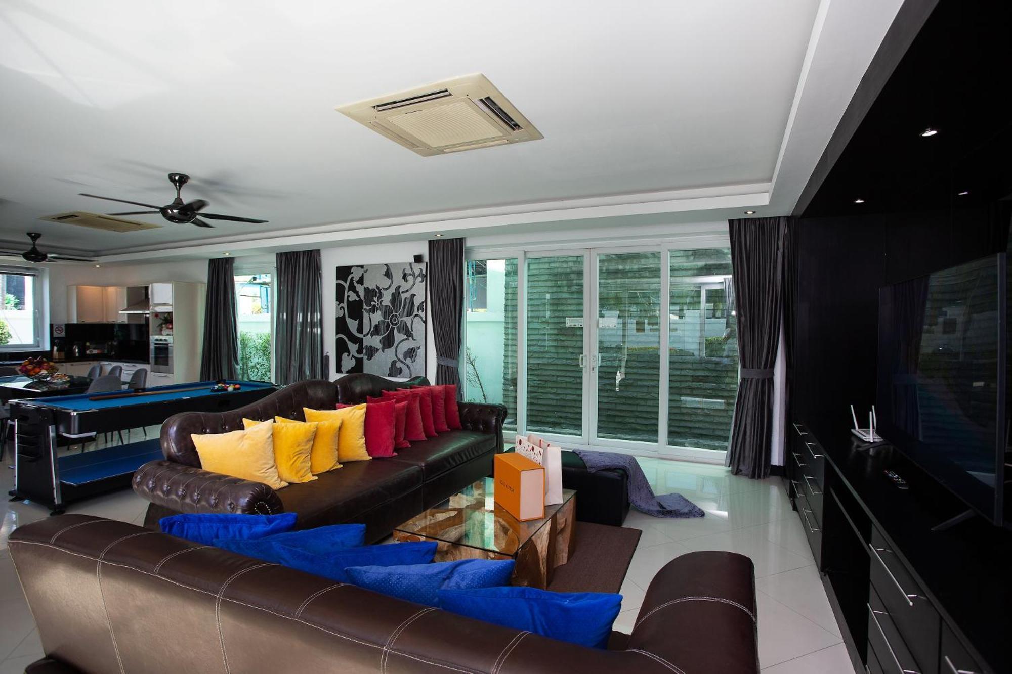 Premium Pool Villa Pattaya Jomtien Beach Rum bild
