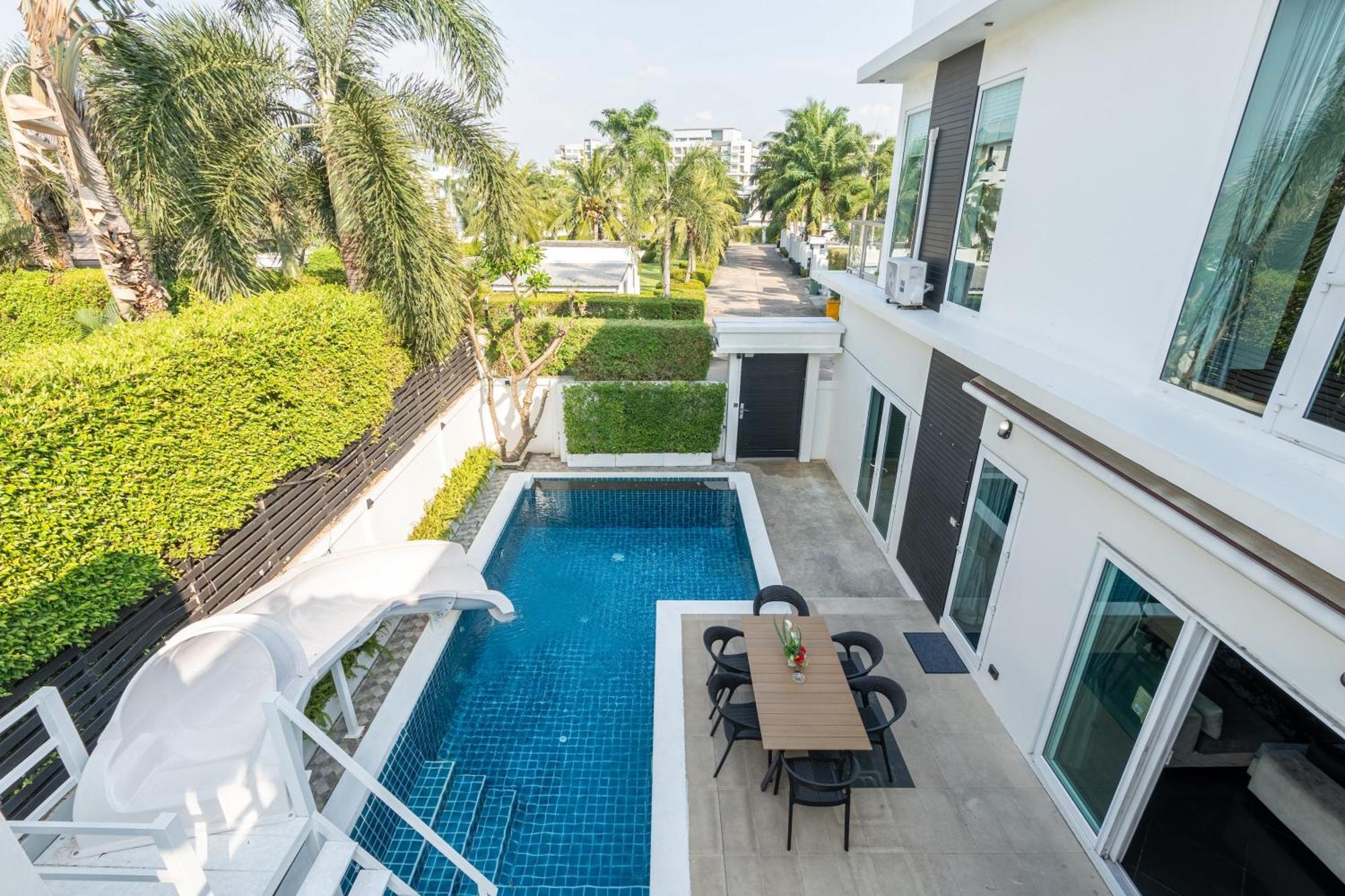 Premium Pool Villa Pattaya Jomtien Beach Rum bild